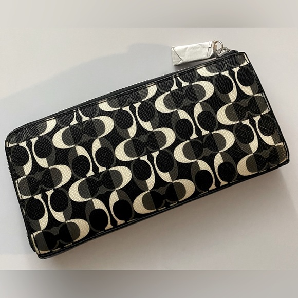 NWT Coach Peyton Dream C Slim Zip Wallet SL/black white/black F50526 - Picture 4 of 8